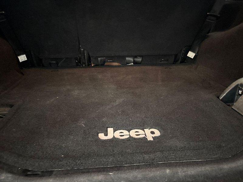 Jeep Wrangler III Unlimited 2.8 crd Sahara auto