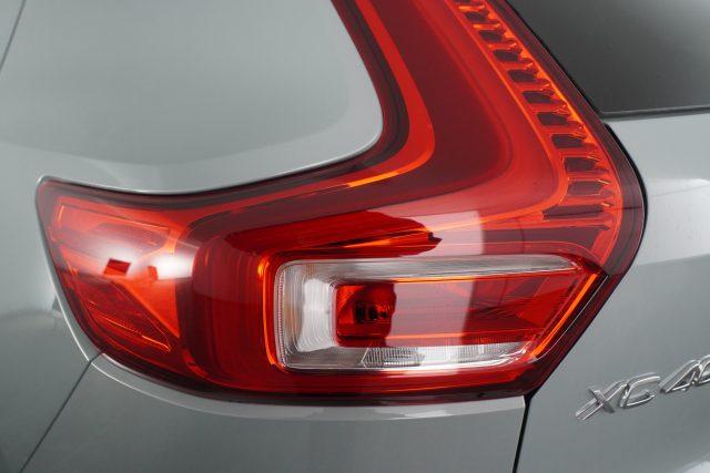 VOLVO XC40 XC40 B3 automatico Plus Dark