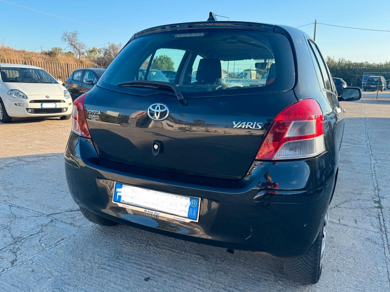 Toyota Yaris 1.0 5 porte