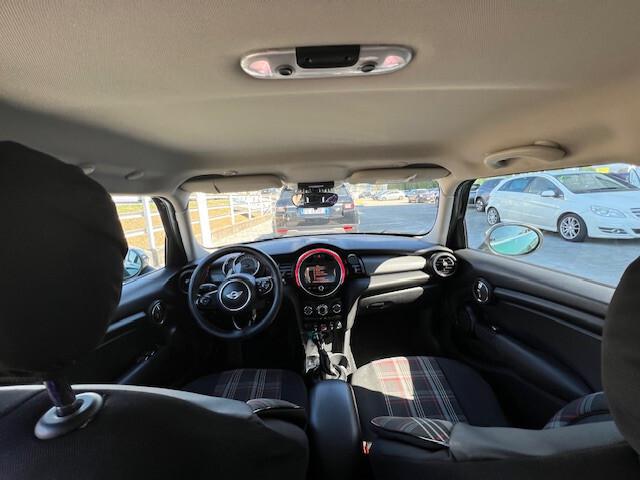 Mini 1.5 Cooper D 5 porte