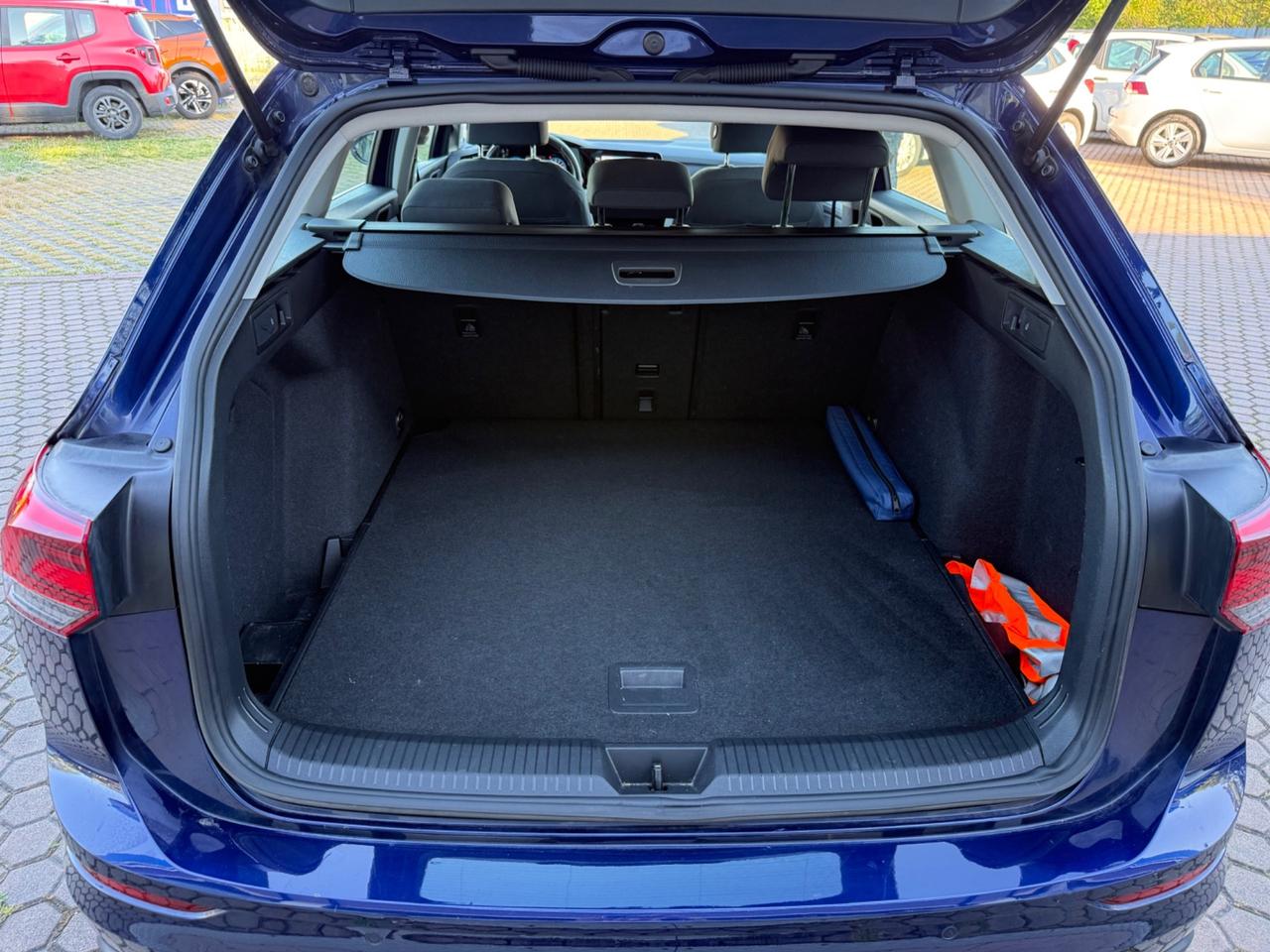 Golf Variant 2.0 TDI SCR DSG Life OK NEOPATENTATI