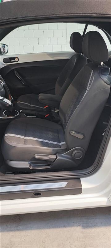 Volkswagen Maggiolino Cabrio 2.0 TDI Design