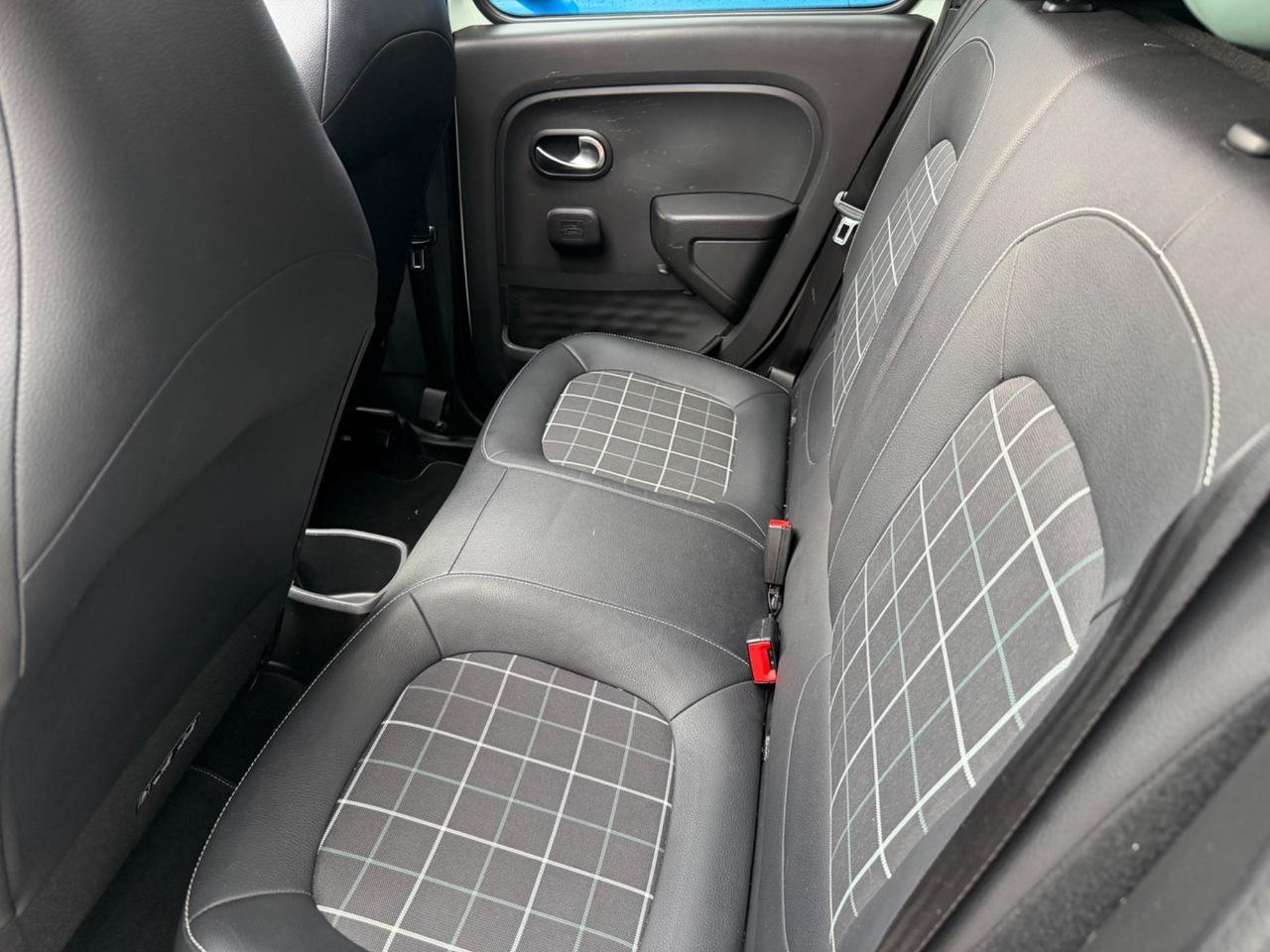 Renault Twingo SCe EDC La Parisienne