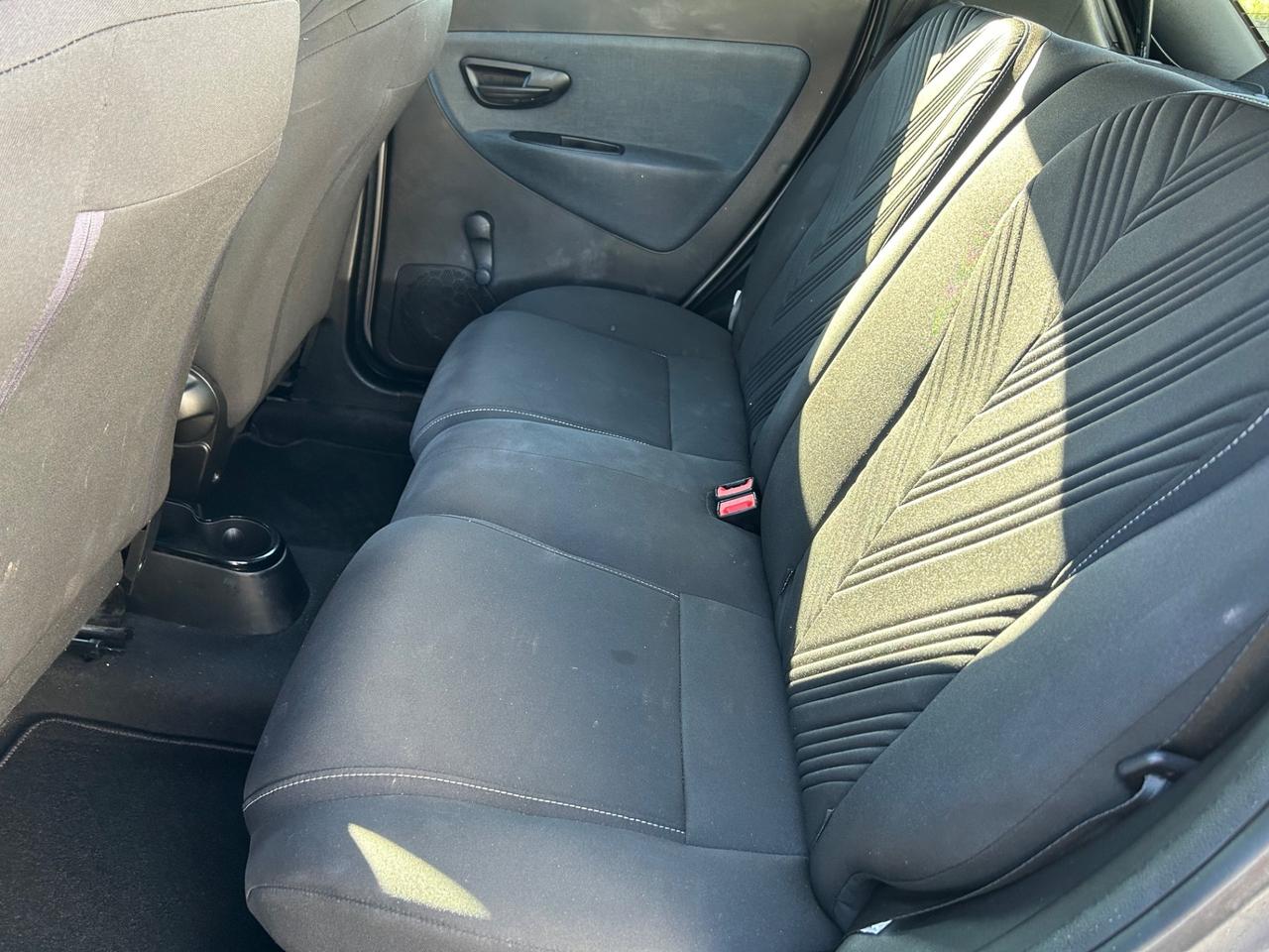 Lancia Ypsilon 1.0 FireFly 5 porte S&S Hybrid Gold