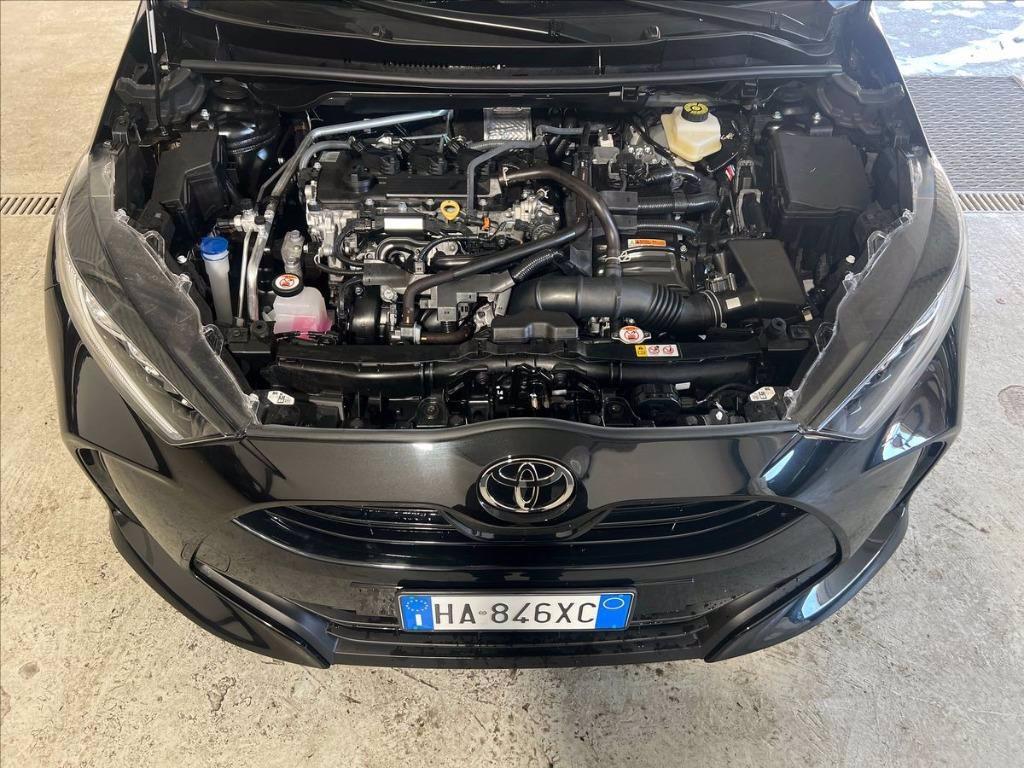 TOYOTA Yaris 1.5h Trend del 2025