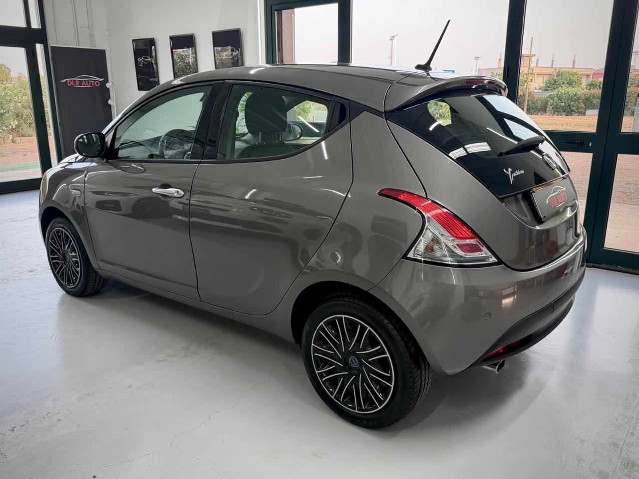 Lancia Ypsilon 1.0 FireFly 5 porte S&S Hybrid Gold