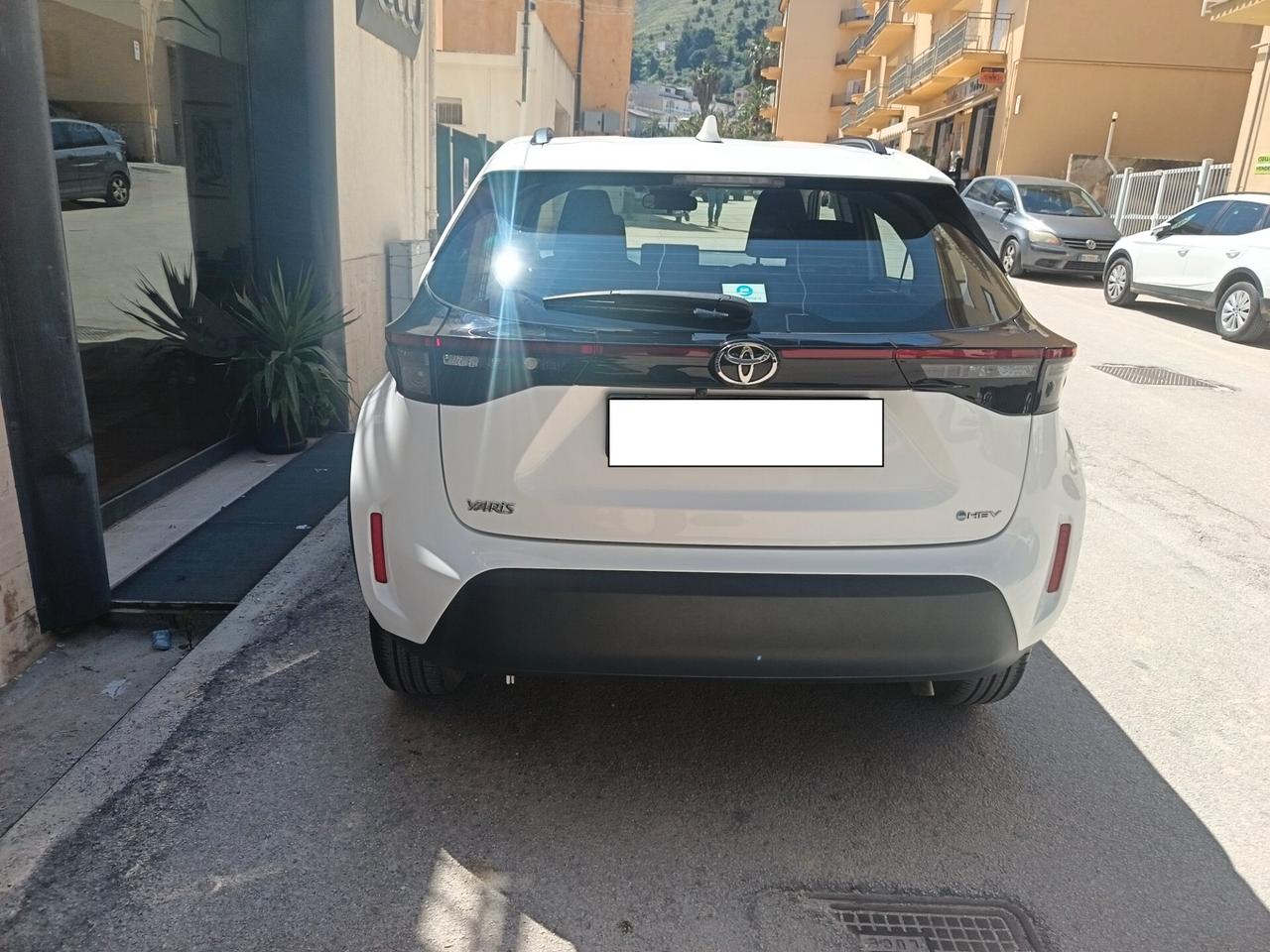 Toyota Yaris Cross 1.5 Full Hybrid 5p. km 32000
