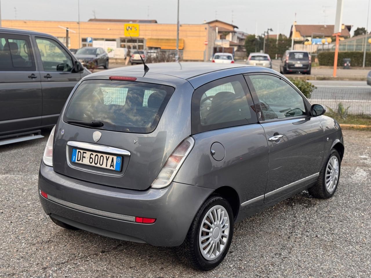 Lancia Ypsilon 1.3 MJT 75 CV Platino