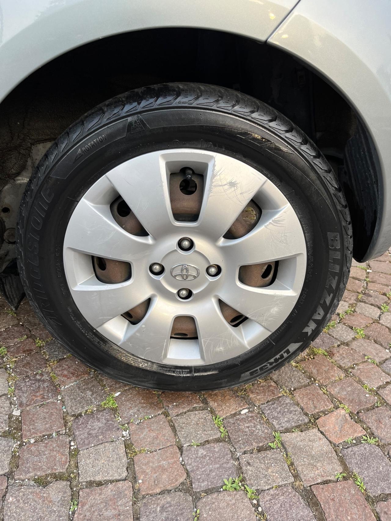 Toyota Yaris 1.4 D-4D 5 porte Sol