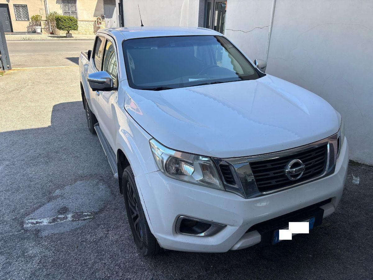 NISSAN Navara 2.5 dCI 4WD N1 autocarro