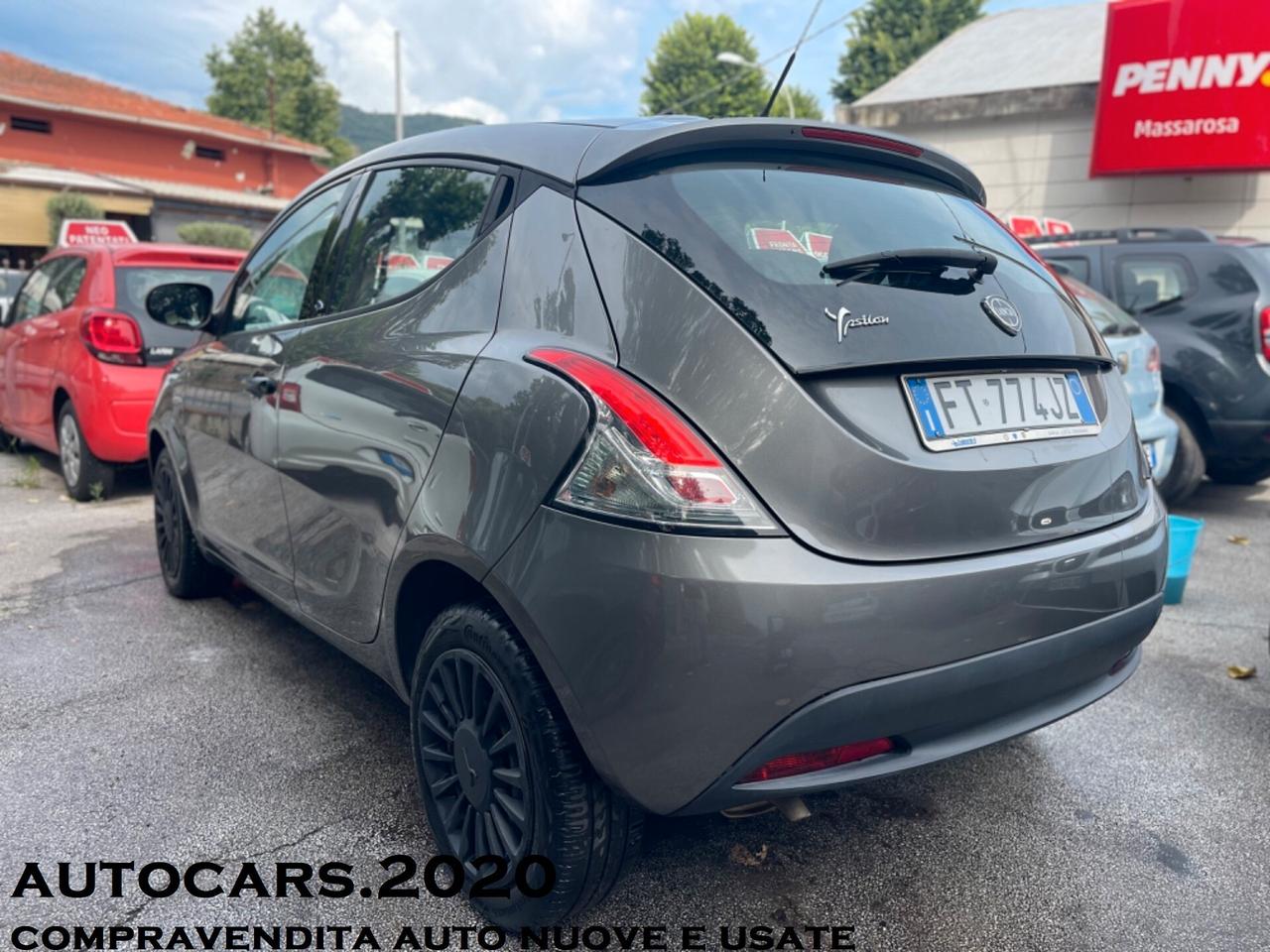 Lancia Ypsilon 1.2 69 CV 5 porte GPL Ecochic Elefantino Blu