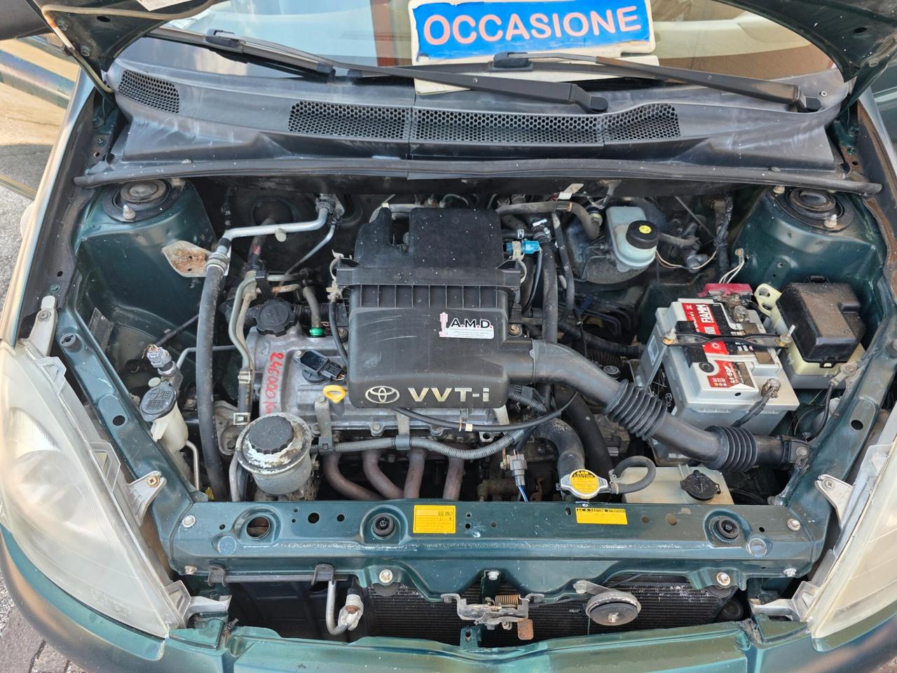 Toyota Yaris 1.0i 16V cat 5 porte con 246.000km