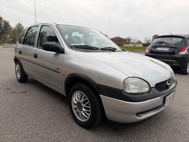 Opel Corsa 1.2i cat 5 porte Swing
