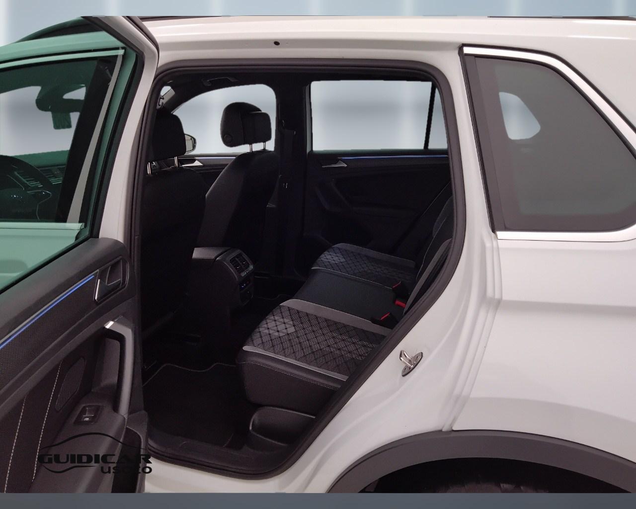 VOLKSWAGEN Tiguan II 2021 - Tiguan 2.0 tdi R-Line 4motion 150cv dsg