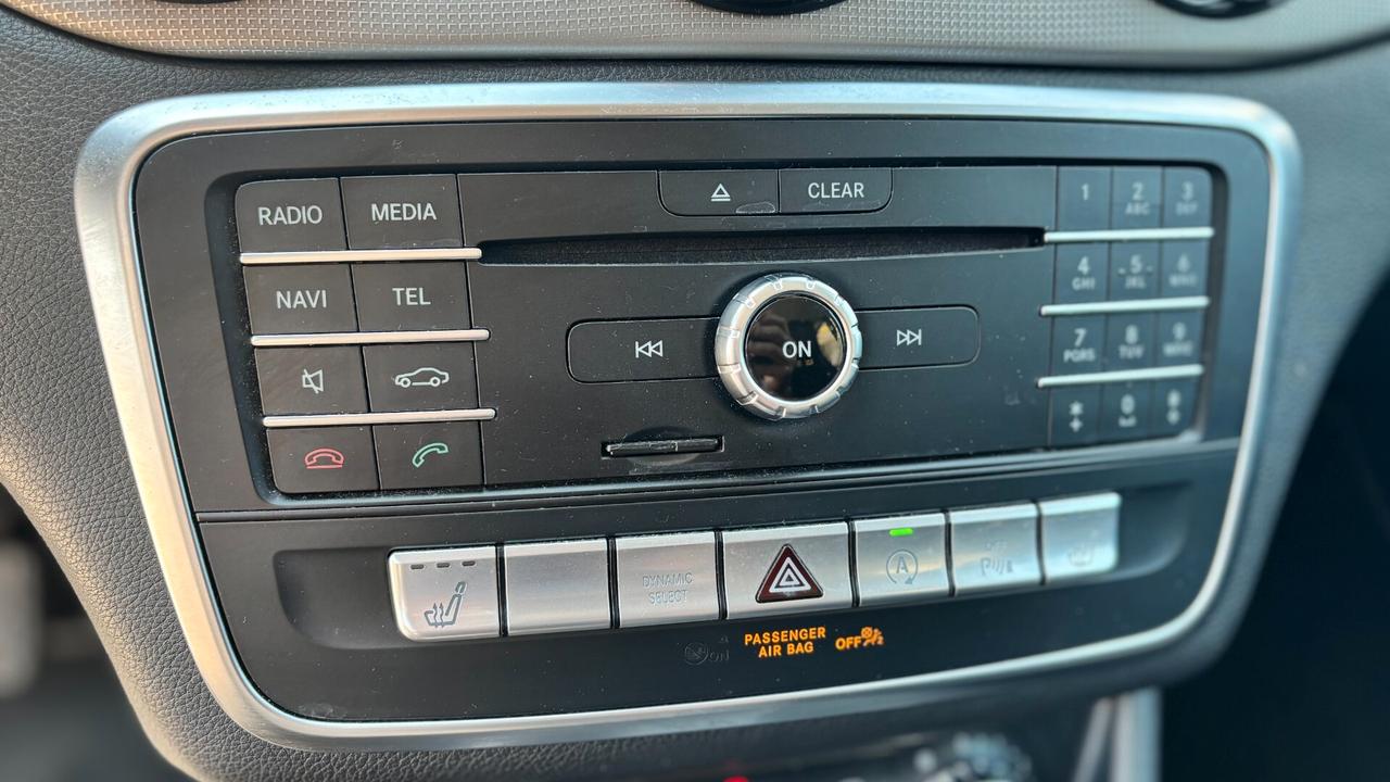 Mercedes-benz GLA 180 Premium