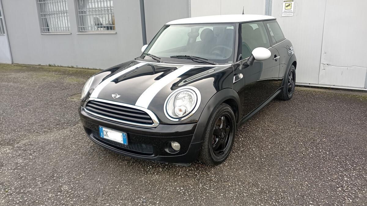 Mini Cooper 1.400 c.c. - 75 cv