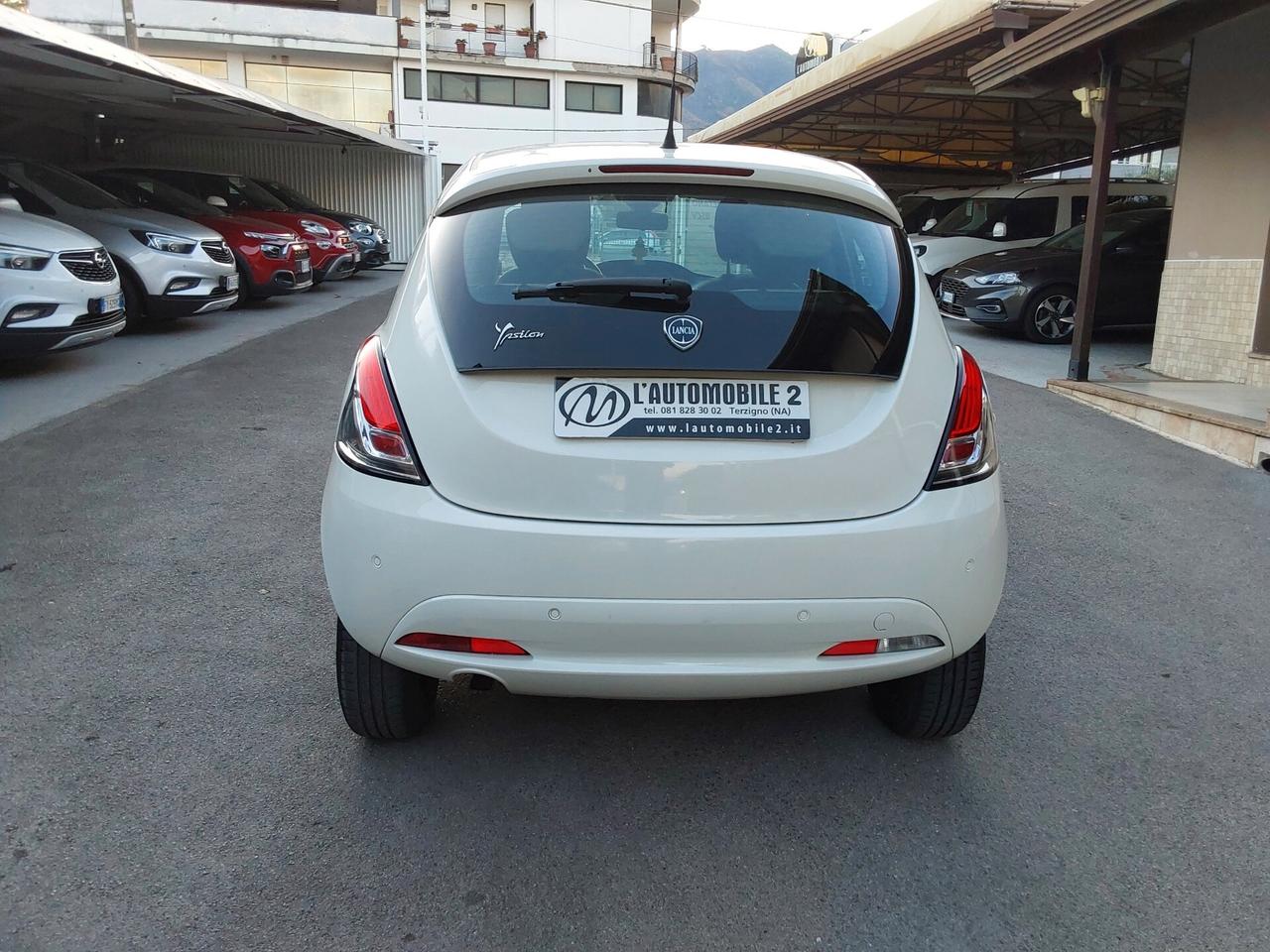 Lancia Ypsilon 0.9 TwinAir 85 CV Metano Ecochic Gold