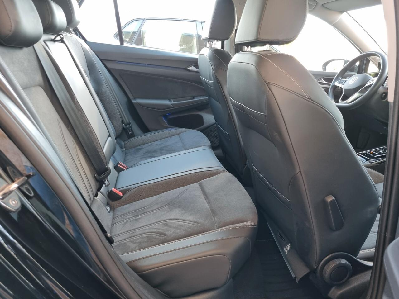 Volkswagen Golf VIII 2.0 tdi Style 150cv dsg
