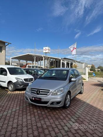 MERCEDES-BENZ B 180 CDI Premium