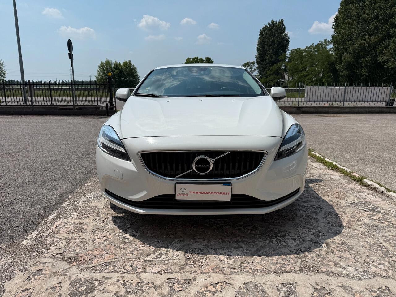Volvo V40 T2 Momentum