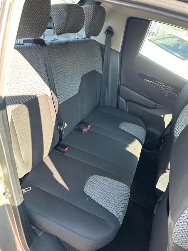 MAHINDRA KUV100 1.2 VVT K8