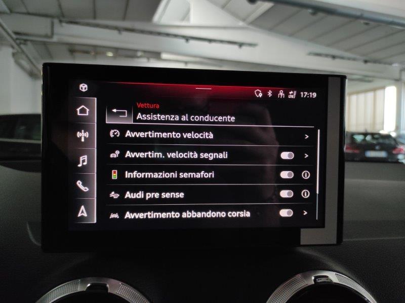 AUDI Q2 - Q2 35 TFSI S tronic Identity Black