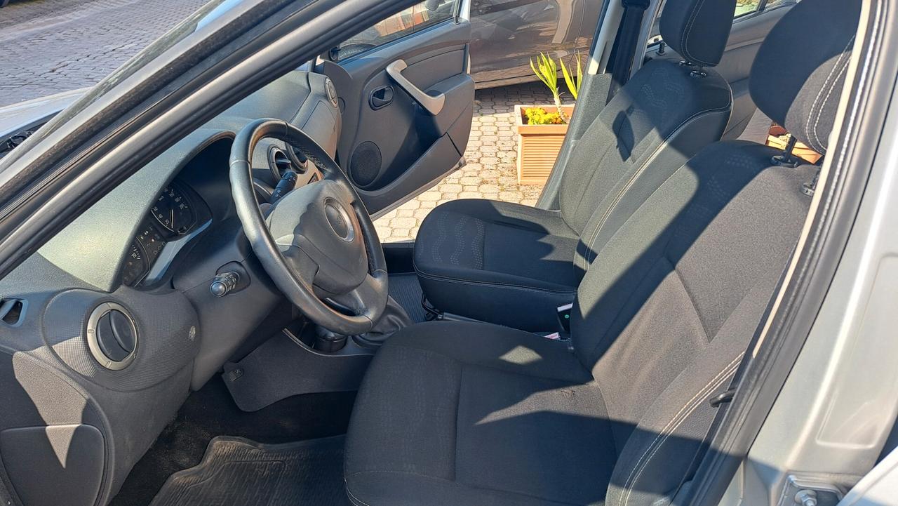 Dacia Sandero 1.2 16V Lauréate OK NEO PATENTATI