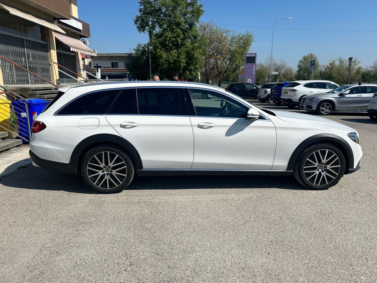 Mercedes-Benz E 220 Premium Plus E 220 D #10317