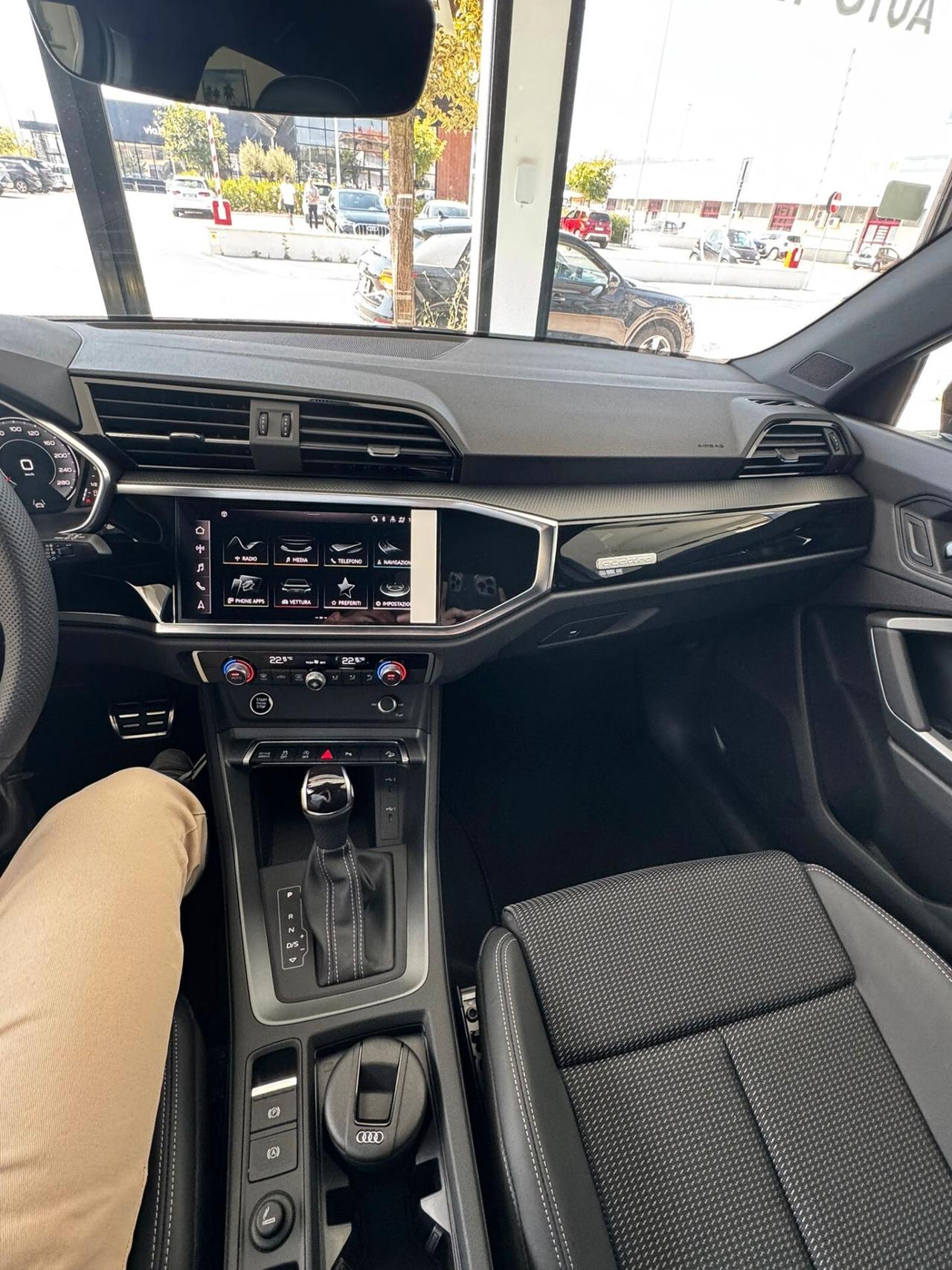 Audi Q3 SPB 40 TDI quat. Sline Stronic Identity Black