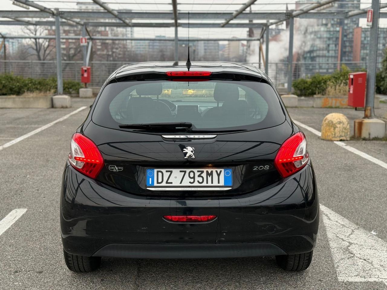 Peugeot 208 PureTech 82 5 porte Allure