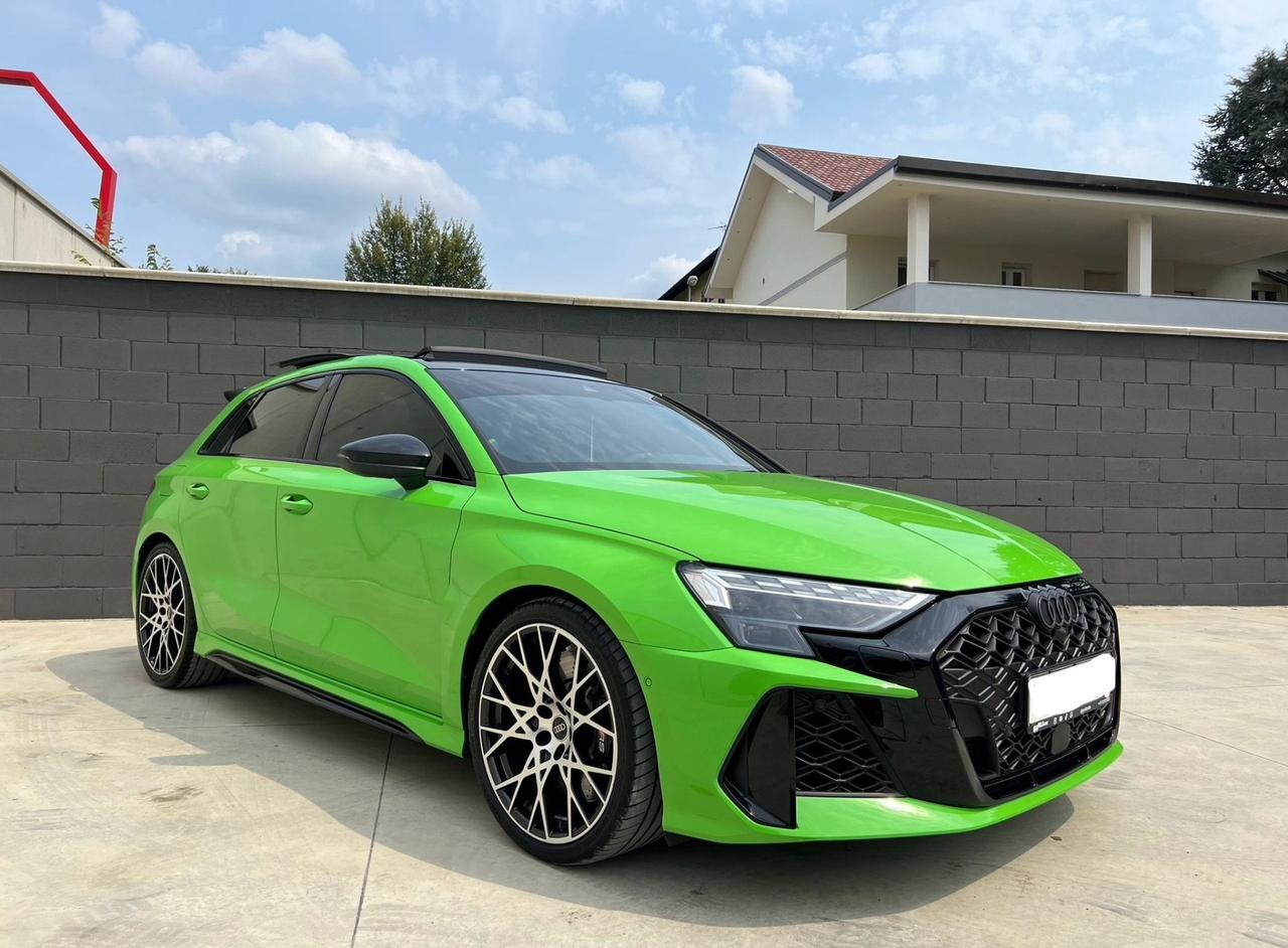 Audi RS3 SPB TFSI quattro S tronic performance