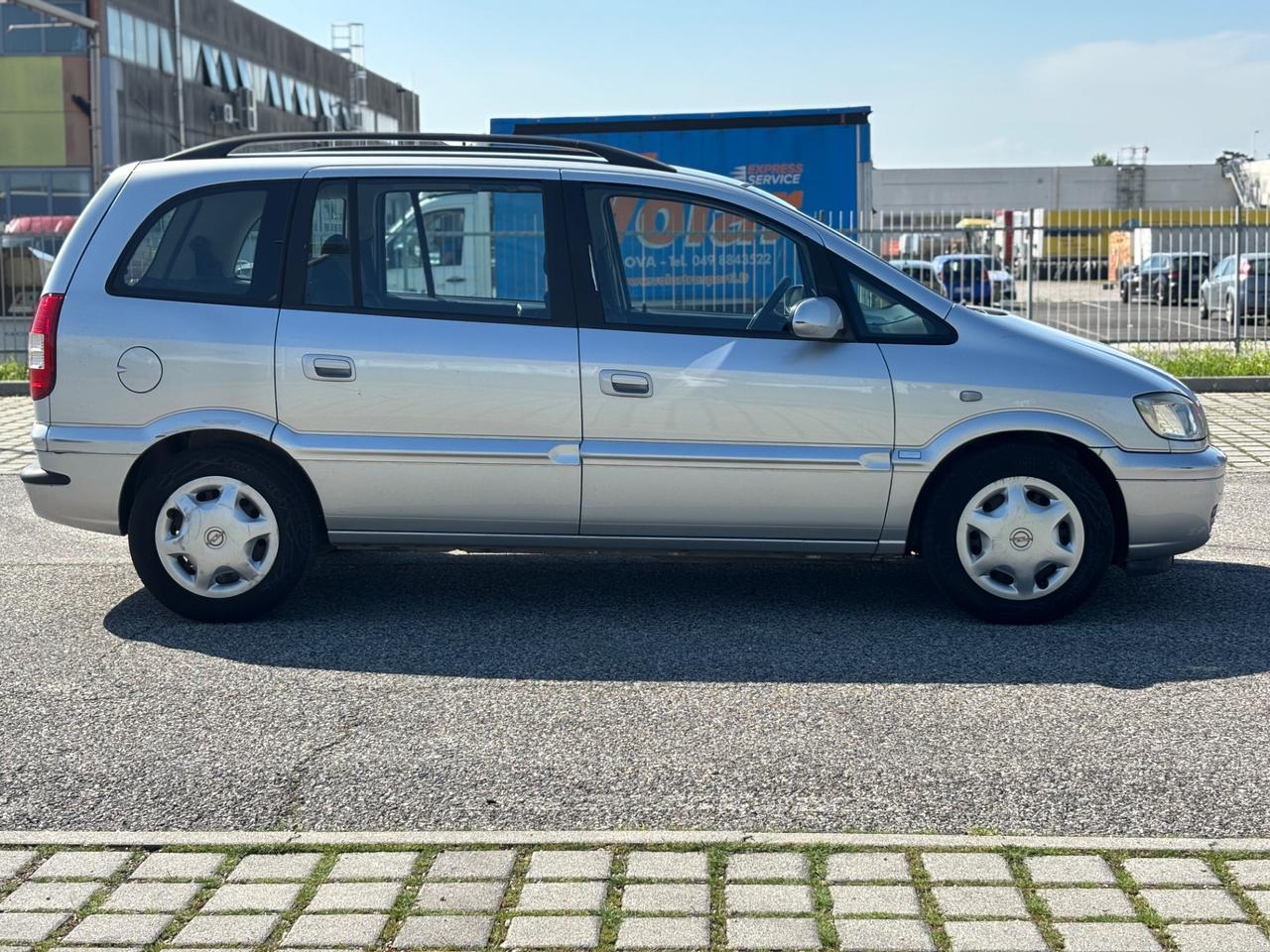 Opel Zafira 1.6 16V cat Elegance