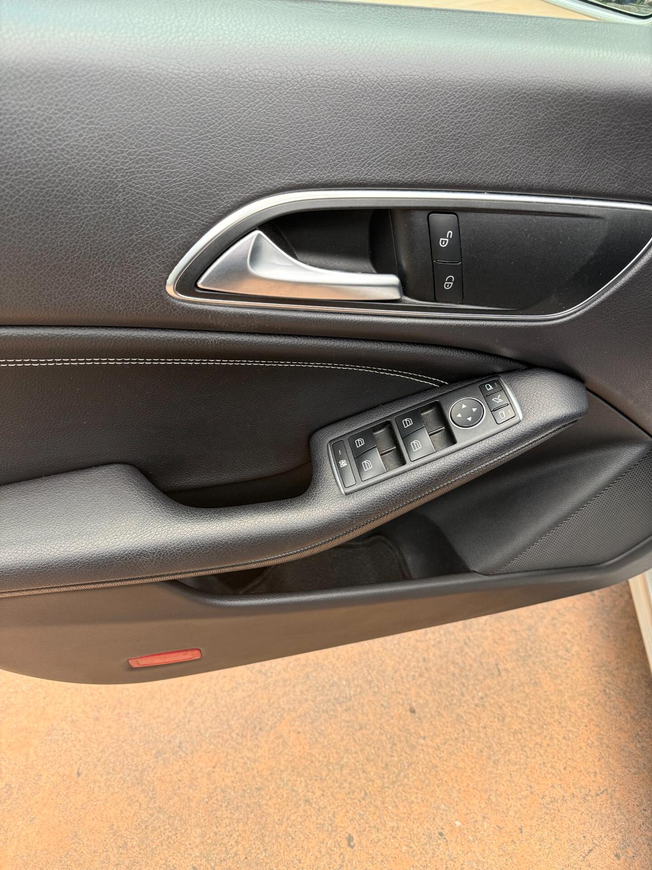 Mercedes-benz CLA 180 d S.W. Automatic Premium - Shooting Brake