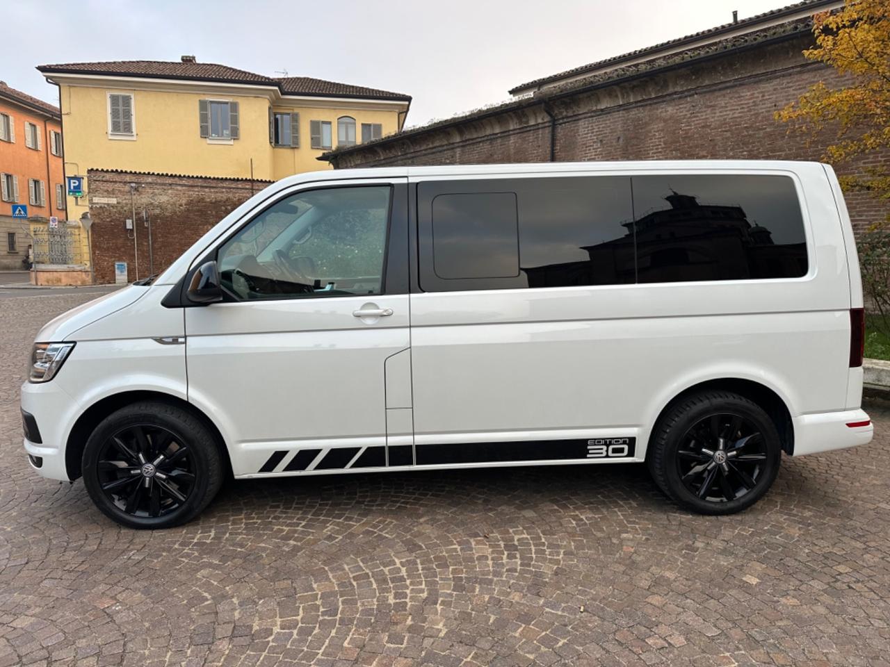 Volkswagen Multivan 2.0 TDI 204CV DSG Highline 30 Edition 2 ANNI GARANZIA