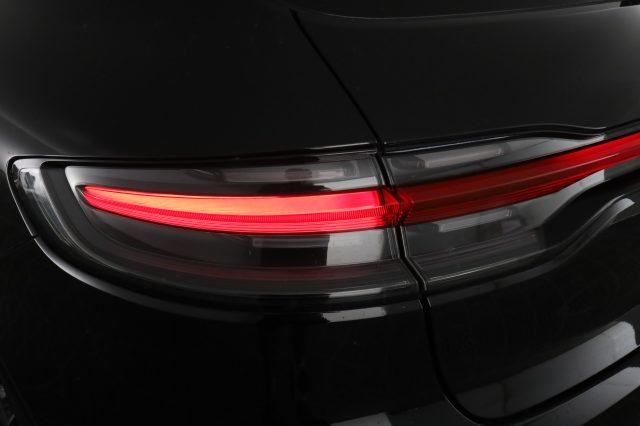 PORSCHE Macan Macan
