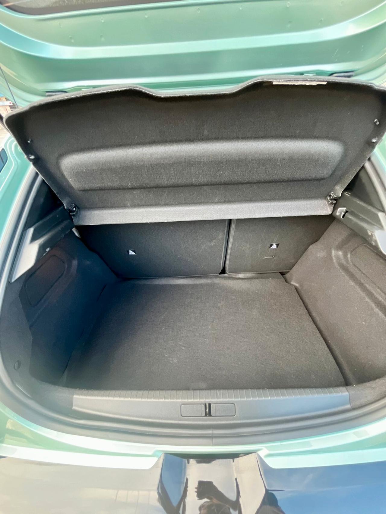 Lancia Ypsilon Hybrid e-DCT Edizione Cassina