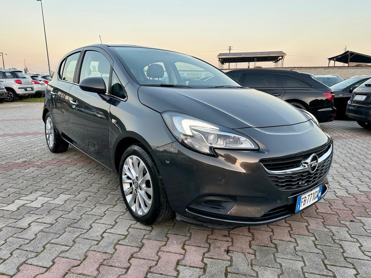 Opel Corsa 1.4 90CV S&S 5 porte Cosmo ** AUTOMATICA / NEOPATENTATI **