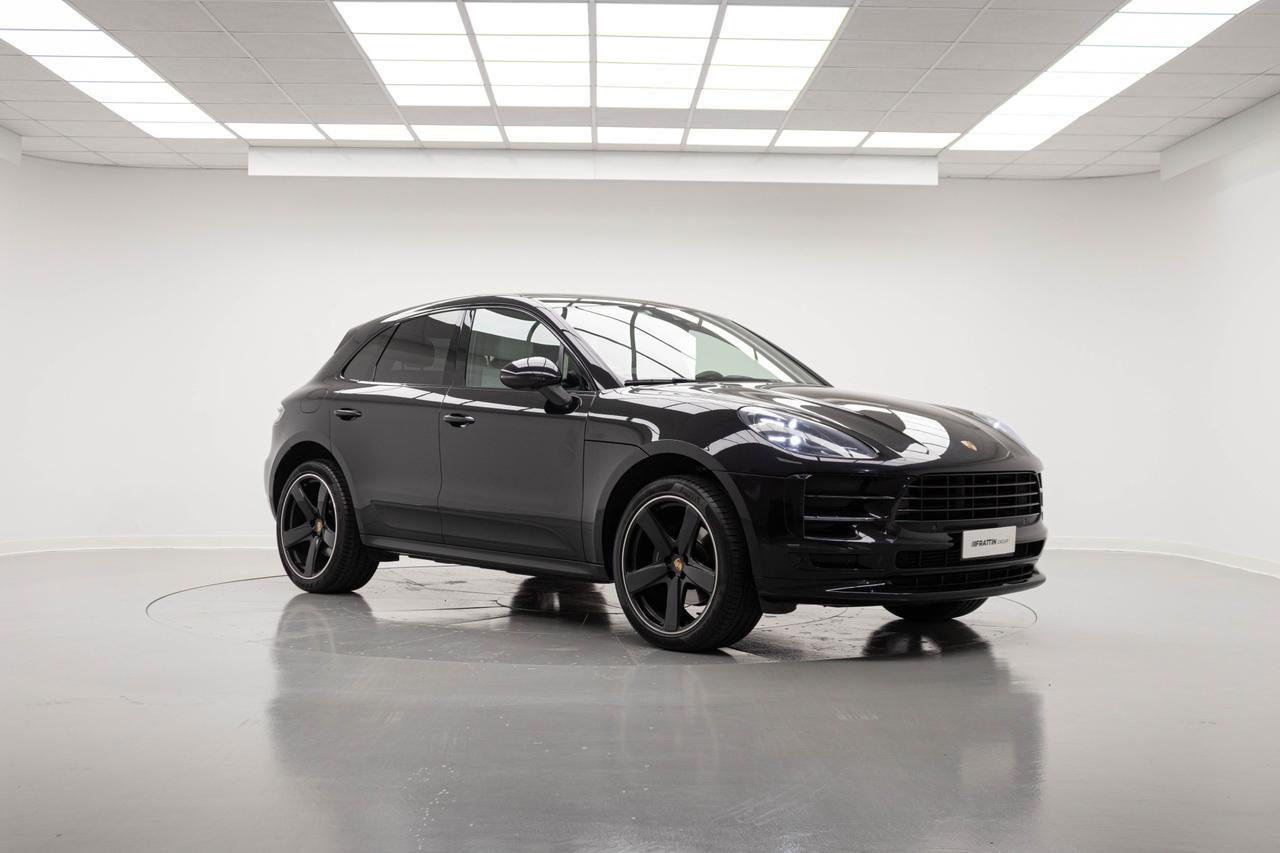 PORSCHE MACAN 2.0