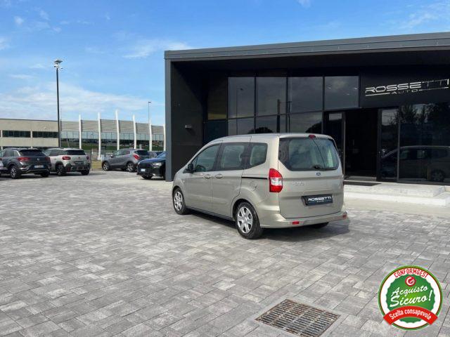 FORD Tourneo Courier 1.5 TDCI Plus ANCHE PER NEOPATENTATI
