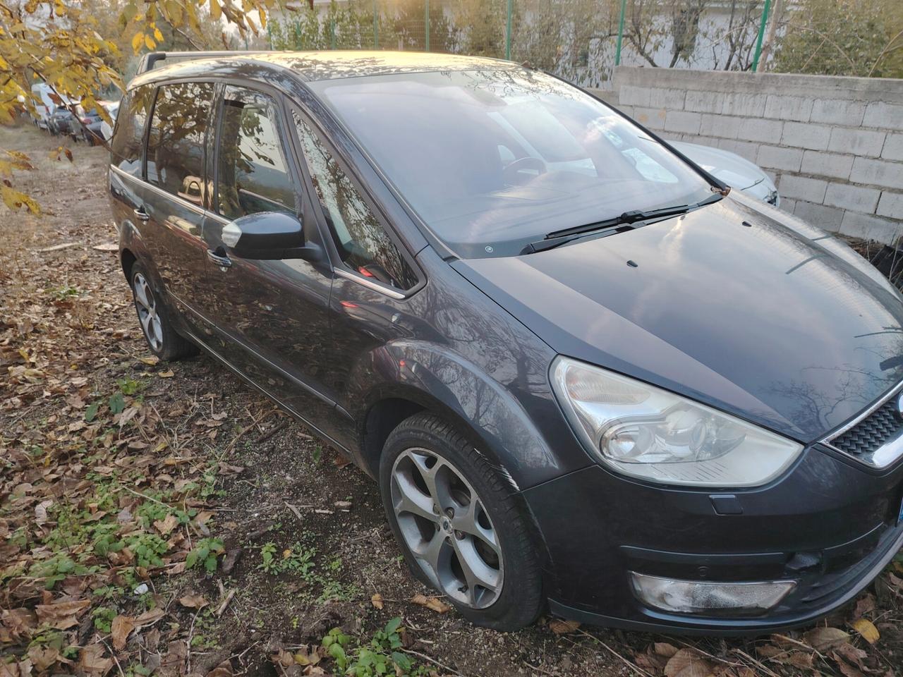 Ford Galaxy 2.0 TDCi 140 CV Ghia DPF