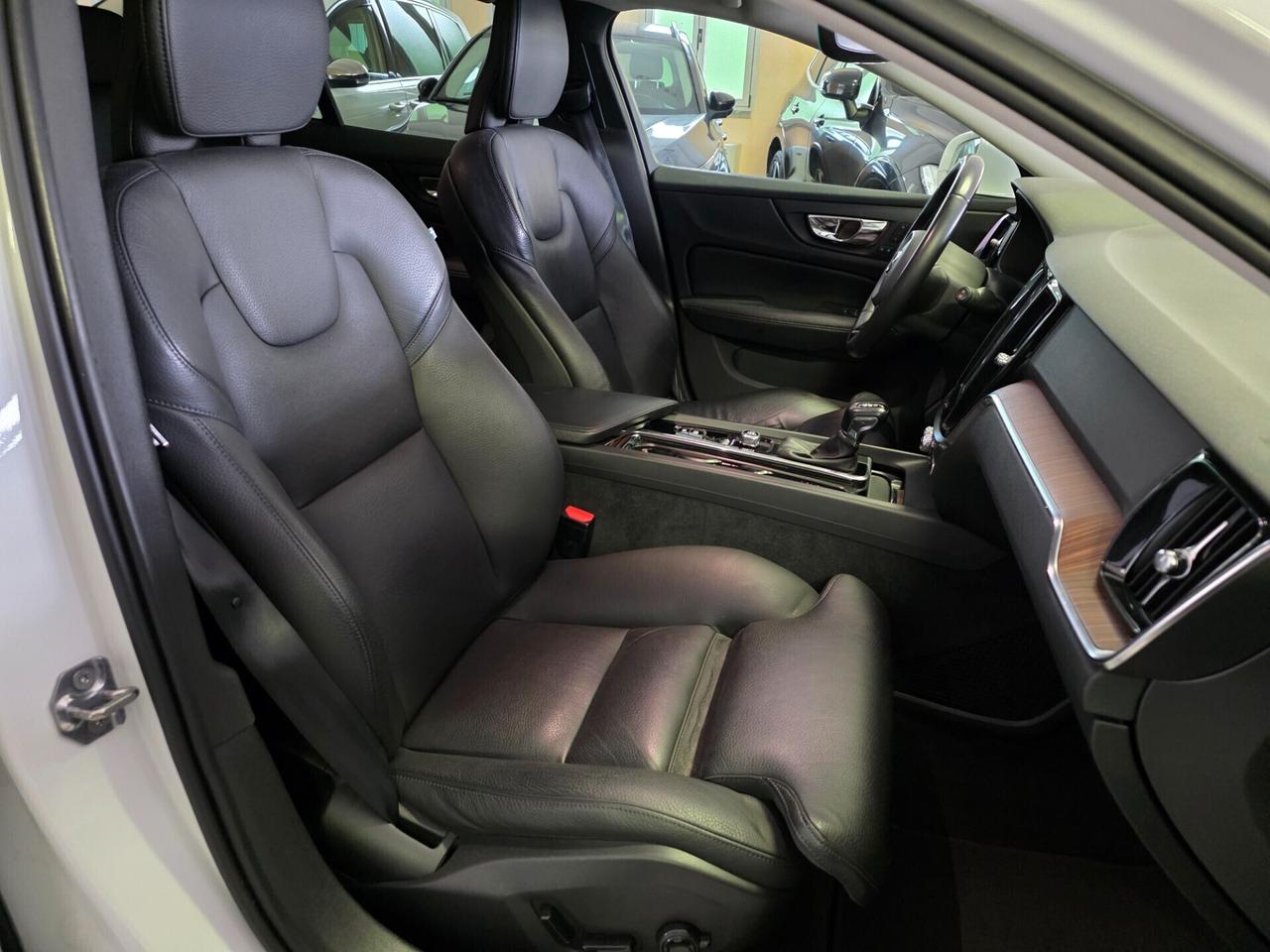 Volvo V60 D4 Geartronic gancio traino, uniproprietario, €6D