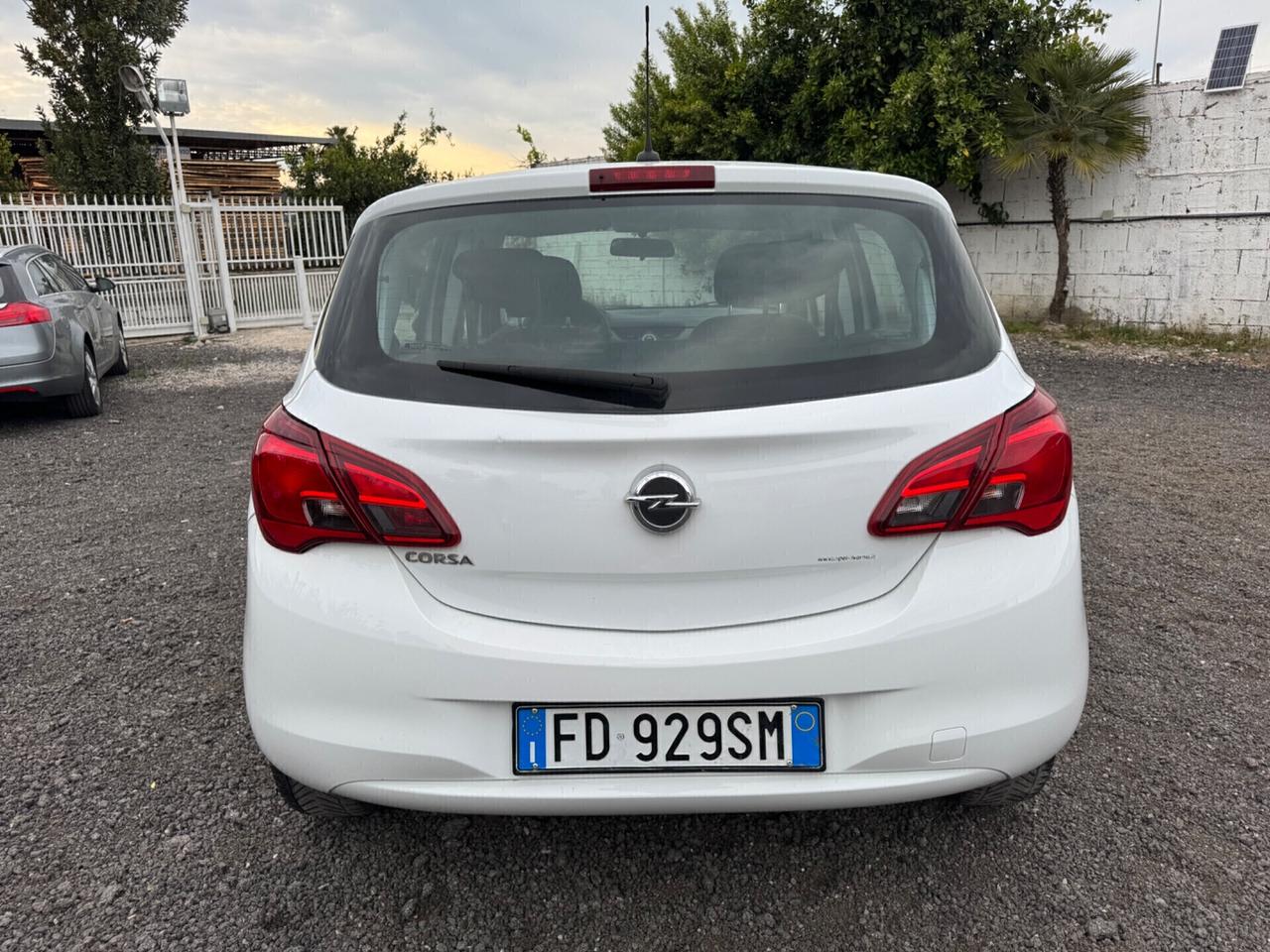 Opel Corsa 1.4 90CV GPL Tech 5 porte Innovation