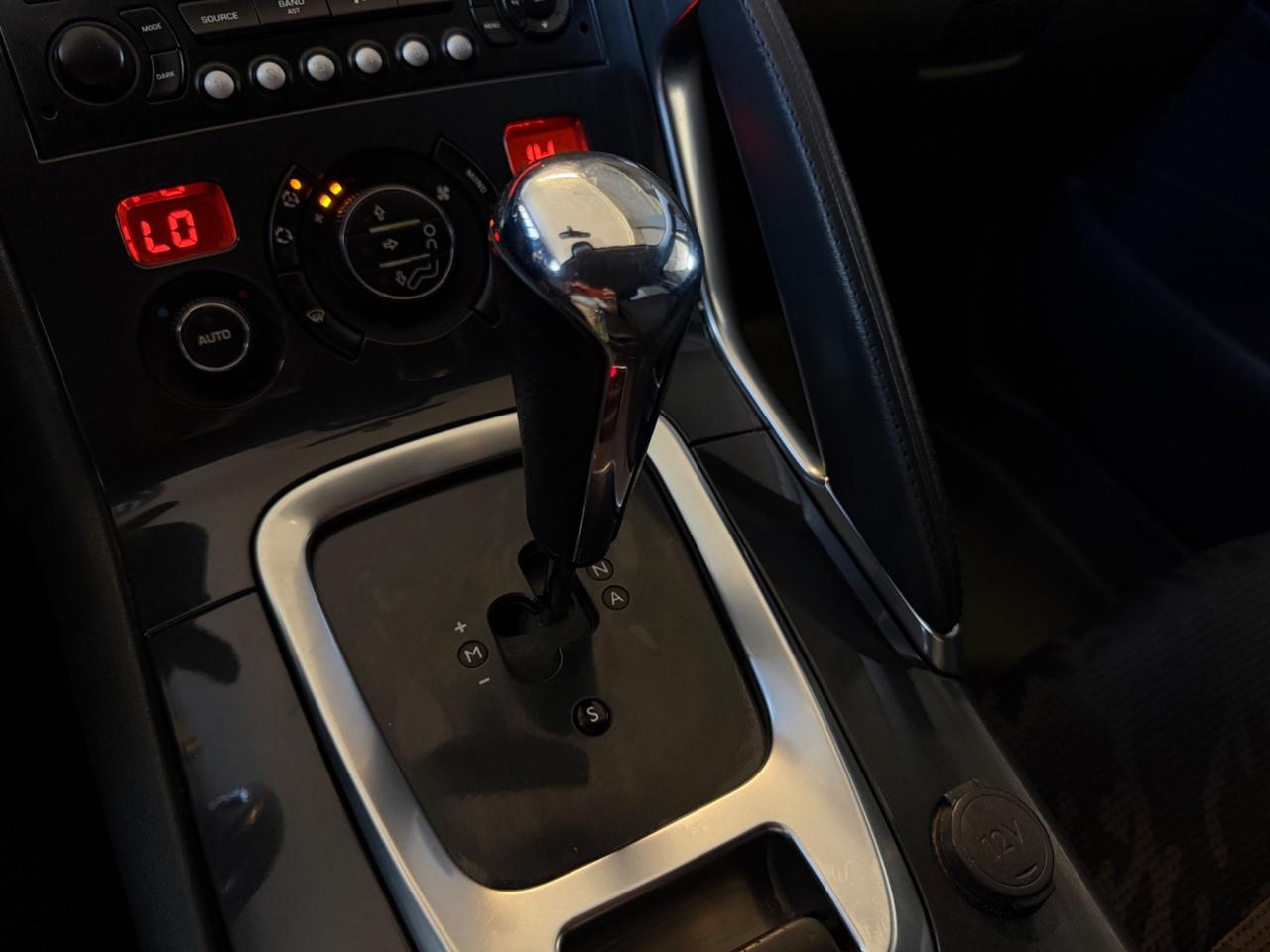 Peugeot 3008 1.6 HDi 110CV - CAMBIO AUTOMATICO