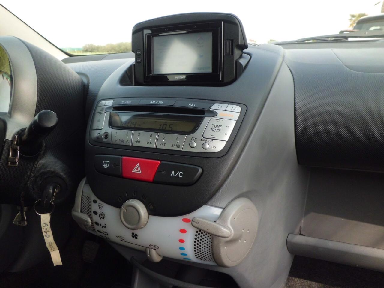 Toyota Aygo 1.0 12V VVT-i 5 porte Sol Connect