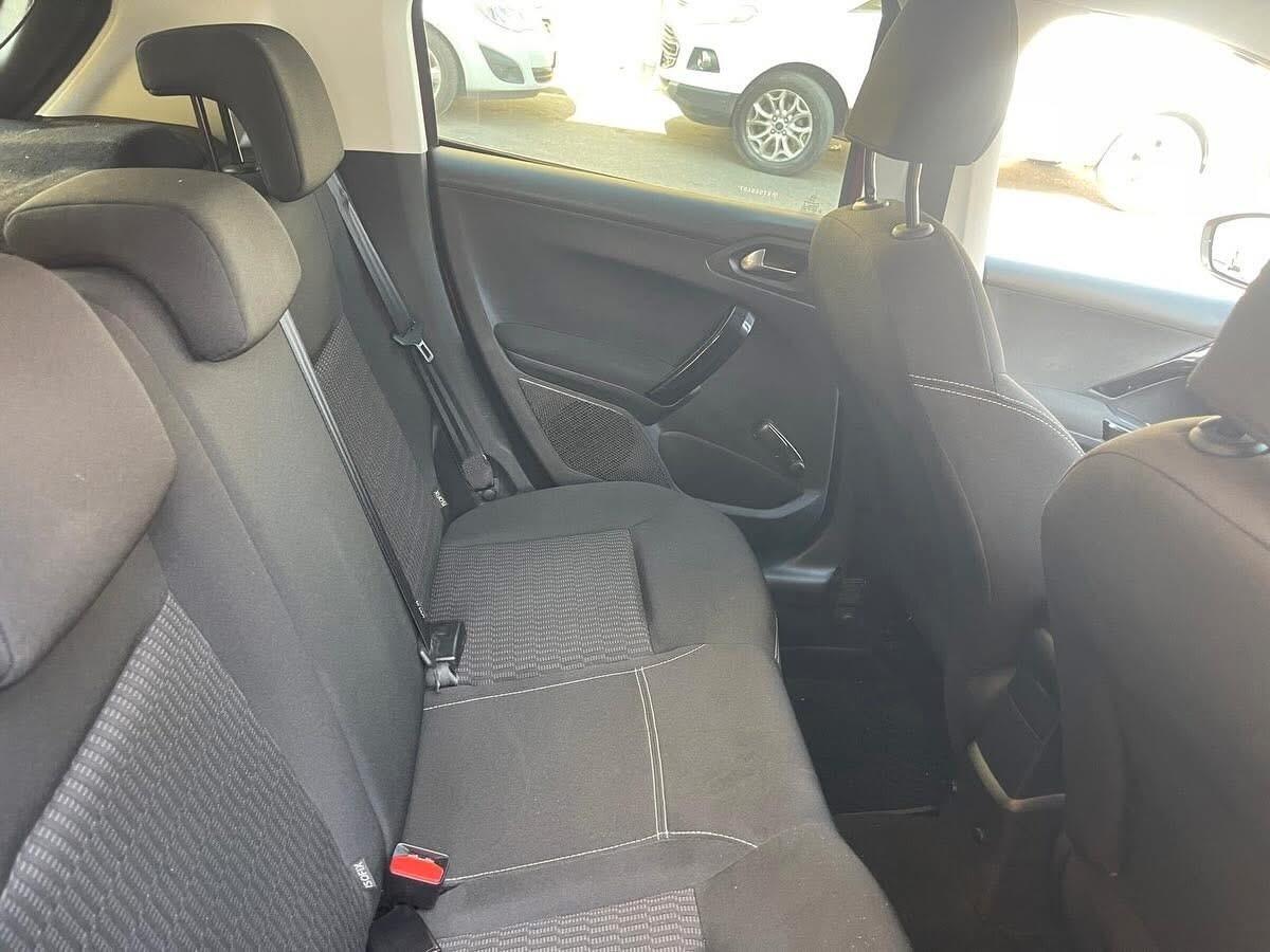 Peugeot 208 PureTech 82CV 5 porte Allure FINANZIABILE E CON SOLI KM 58.000