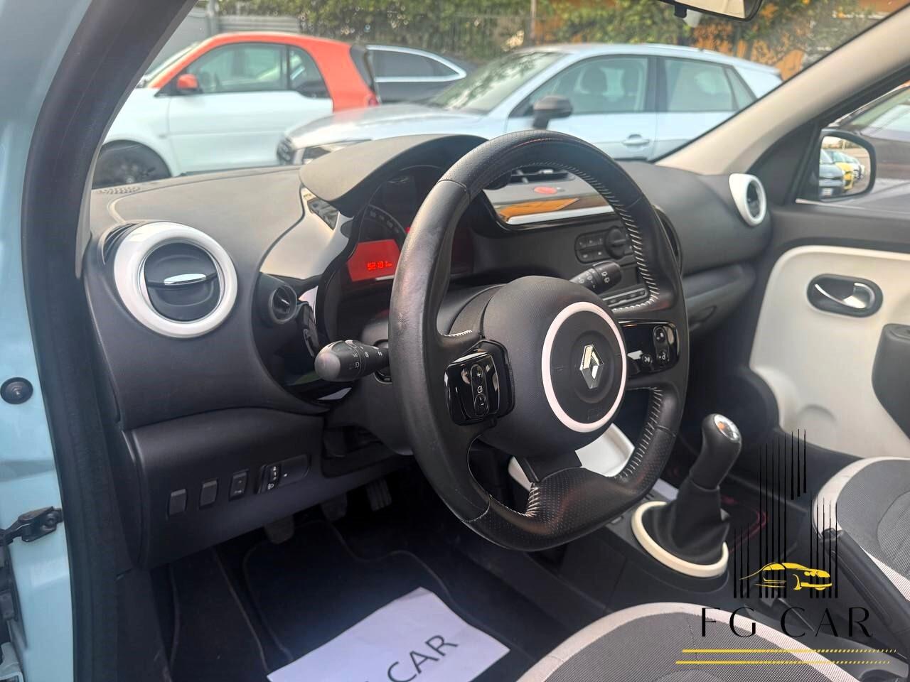 Renault Twingo 1.0 SCe Live 02/2015