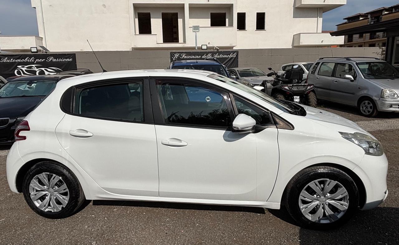 Peugeot 208 PureTech 82 5 porte Allure