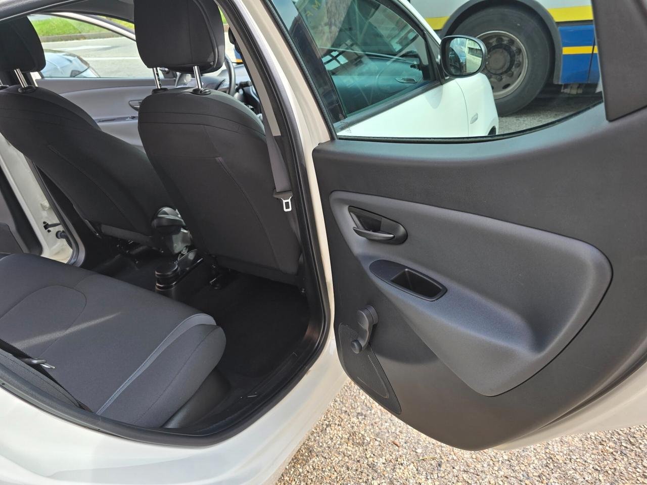 Lancia Ypsilon 1.2 69 CV 5 porte GPL Ecochic Platinum