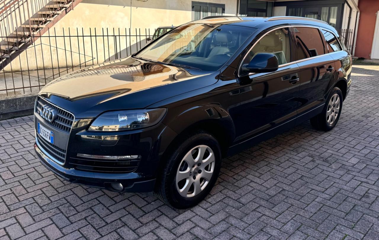 Audi Q7 3.0 V6 TDI 233CV quattro