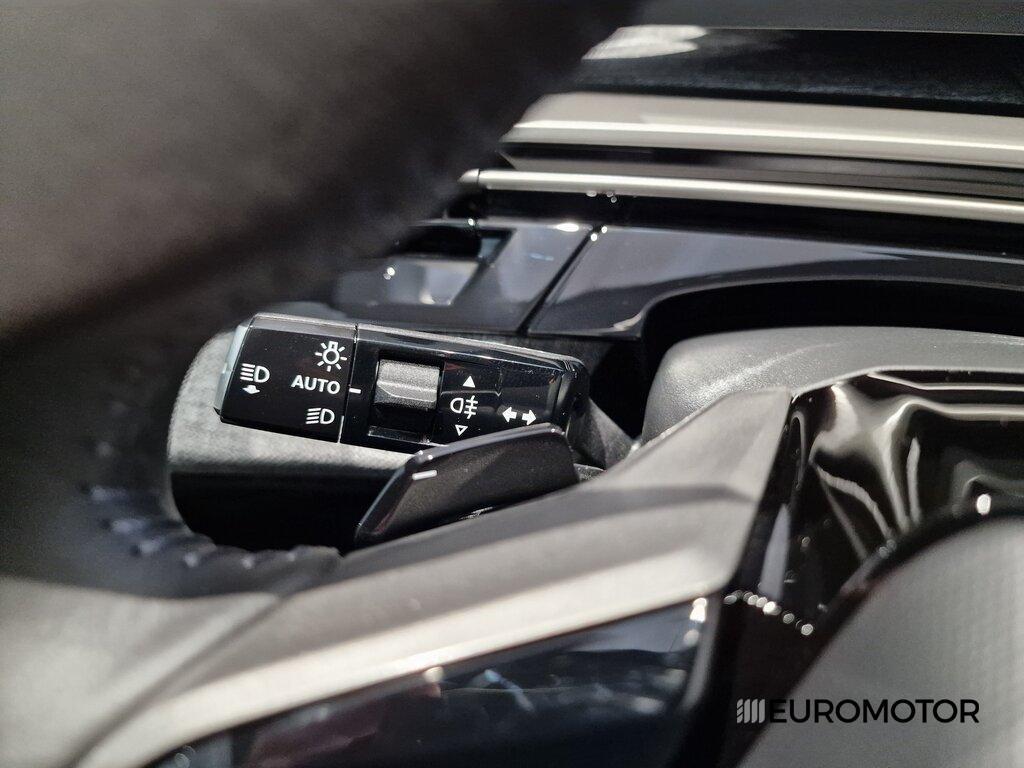 Peugeot 3008 1.2 Hybrid Allure e-DCS6